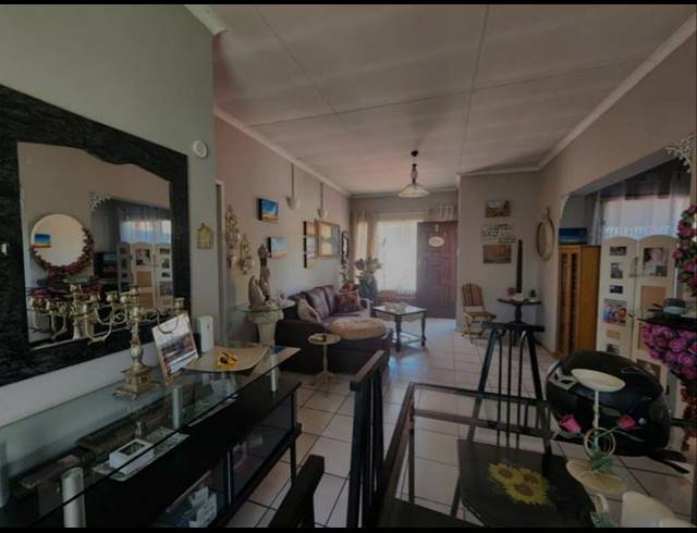 4 BEDROOM HOUSE FOR SALE IN BOOYSENS